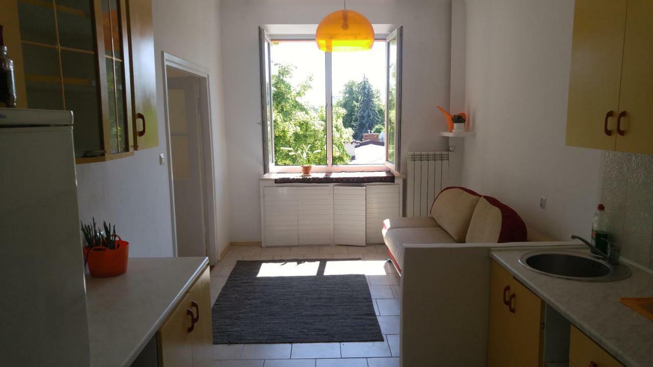 Metro Stare Bielany Apartment Varşovia Exterior foto